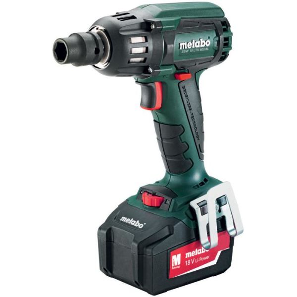 Mutterinväännin Metabo SSW 18 LTX 400 BL sis. 5,2 Ah:n akut ja laturin