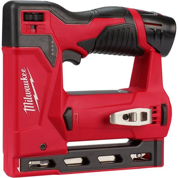 Häftpistol Milwaukee M12 BST-202X med 2,0Ah batterier och laddare